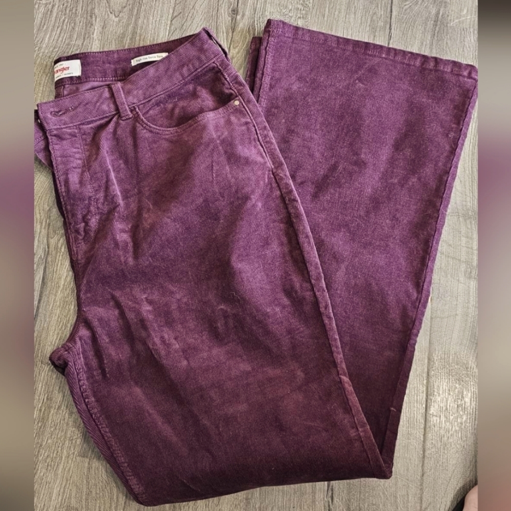 Gorgeous Wrangler High Rise Fierce Flare